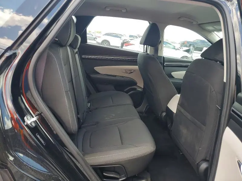 2023 HYUNDAI TUCSON SE  