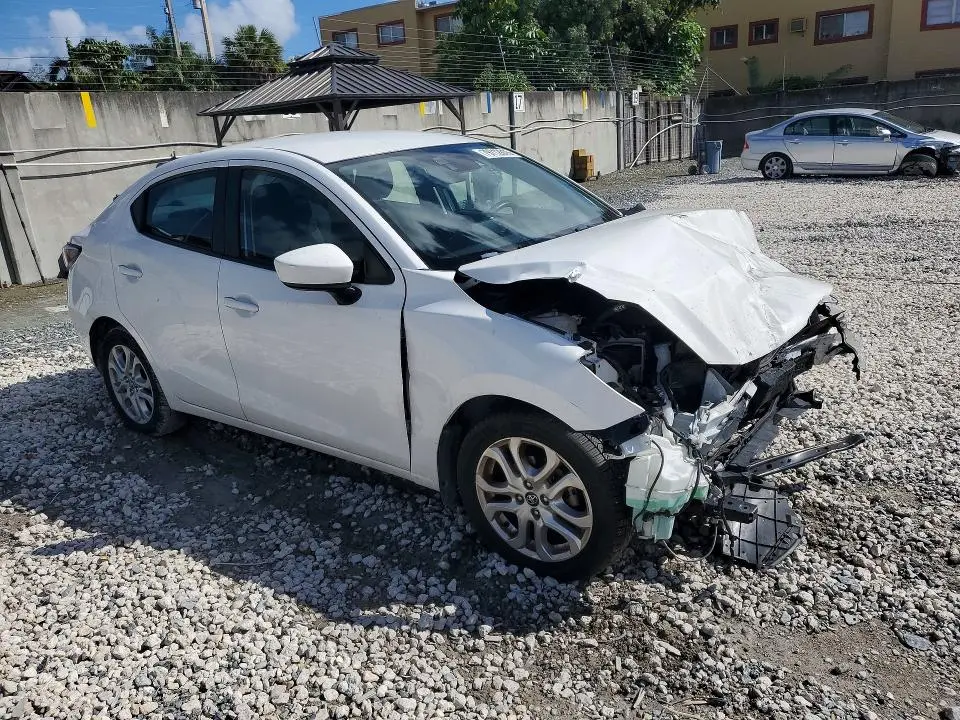 2017 TOYOTA YARIS IA BASE  