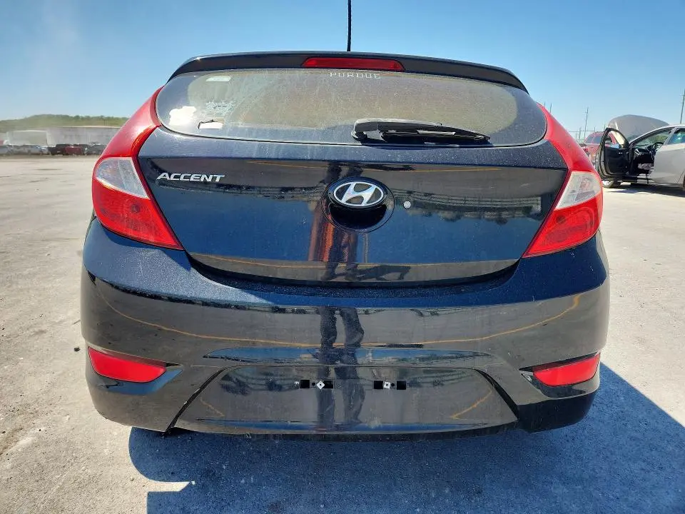 2012 HYUNDAI ACCENT GS  