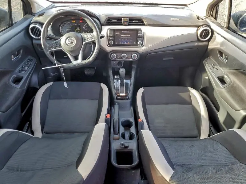 2022 NISSAN VERSA SV  