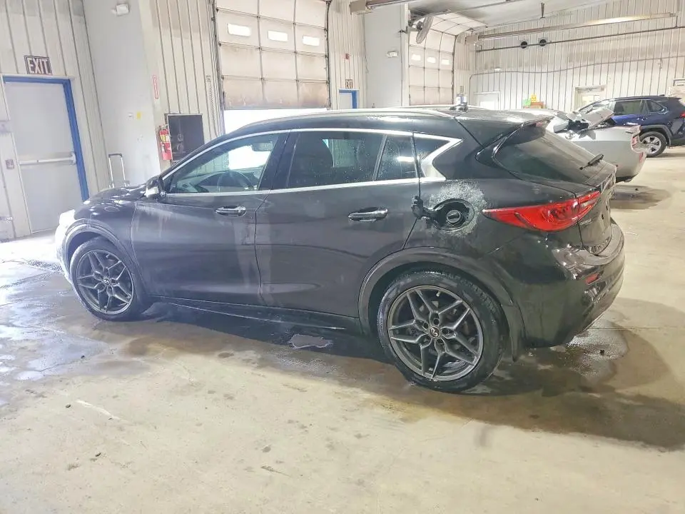 2019 INFINITI QX30 LUXE  
