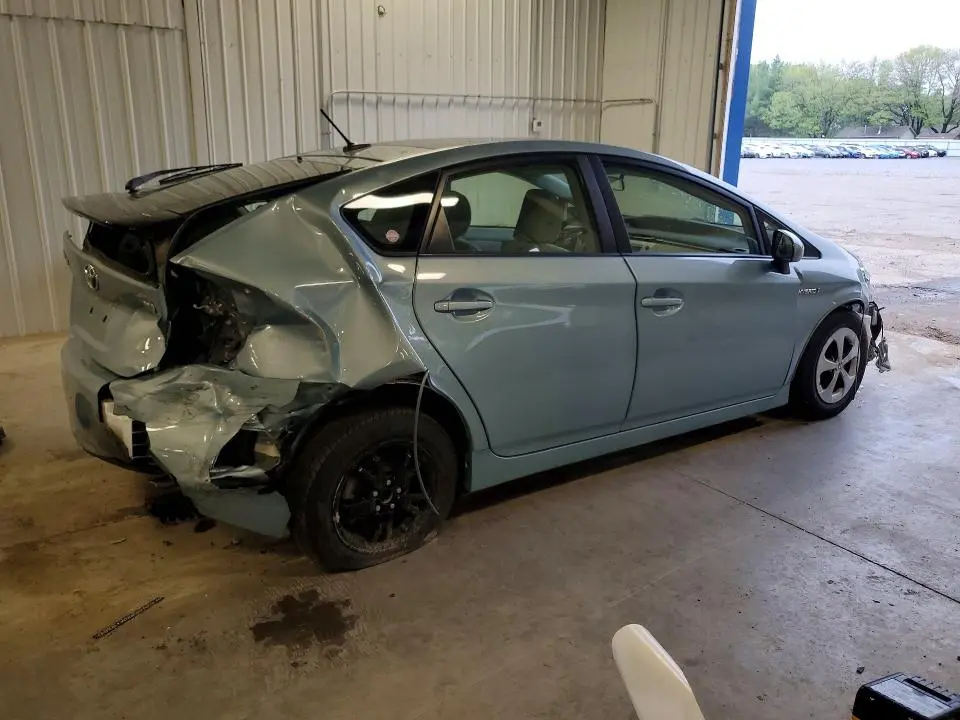 2014 TOYOTA PRIUS THREE  