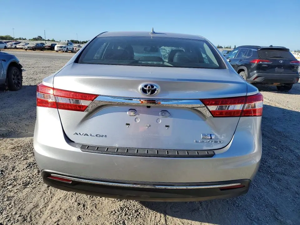 2015 TOYOTA AVALON   