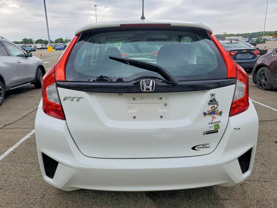 2015 HONDA FIT LX  