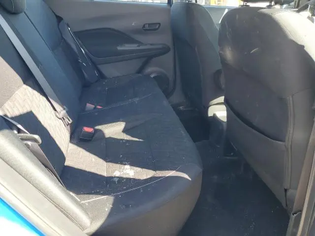 2021 NISSAN KICKS S  