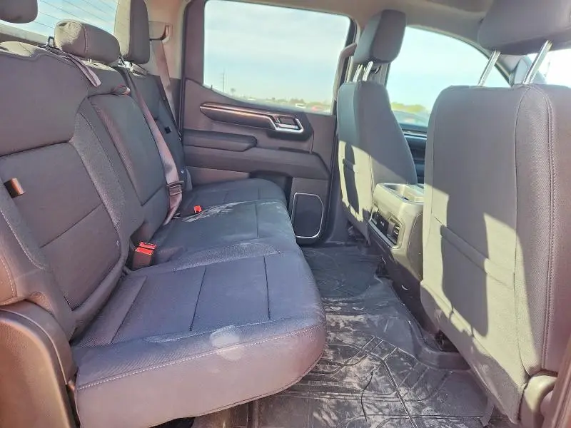 2023 CHEVROLET SILVERADO C1500 LT  