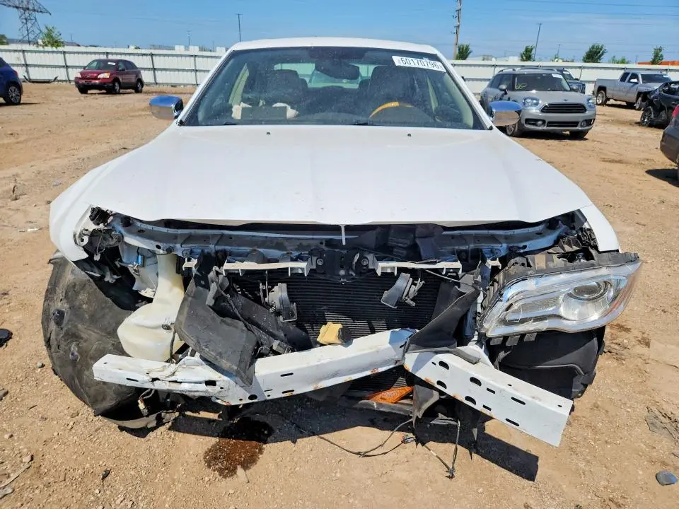 2013 CHRYSLER 300C   