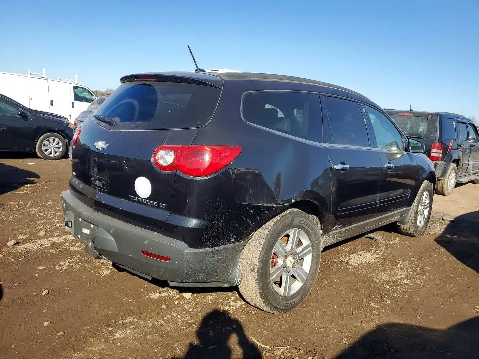 2010 CHEVROLET TRAVERSE LT  