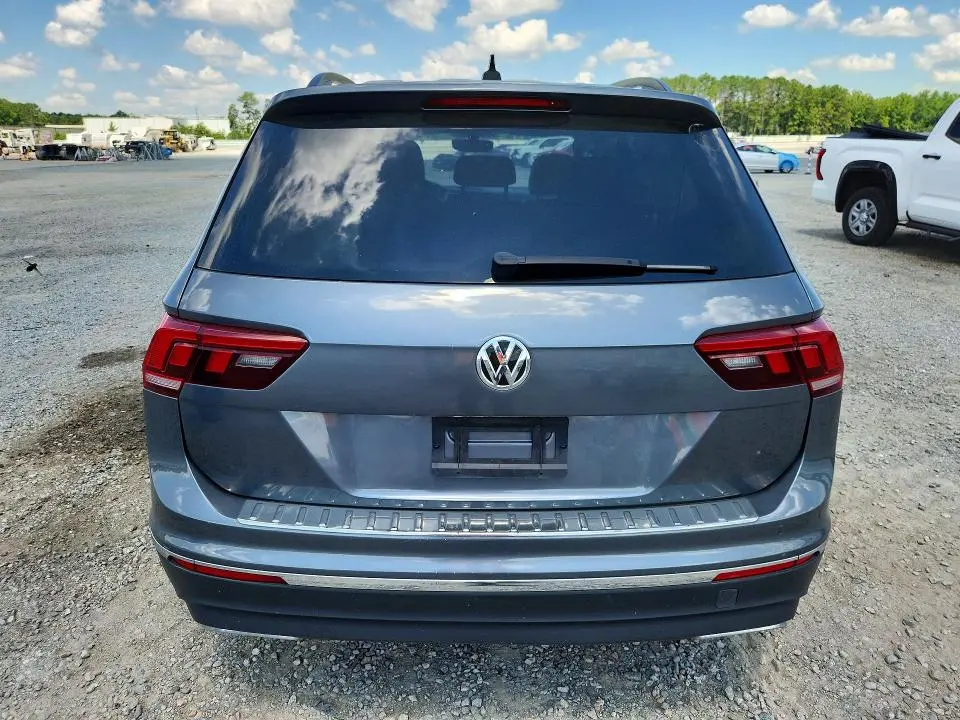 2021 VOLKSWAGEN TIGUAN SE  