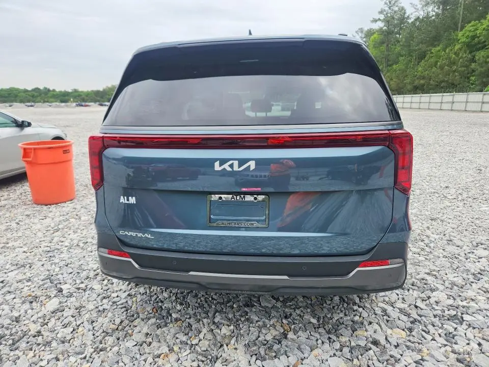 2025 KIA CARNIVAL SX  