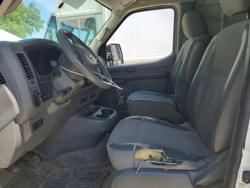 2018 NISSAN NV 2500 HD S  