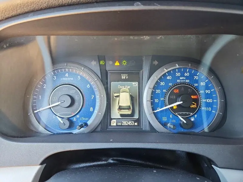 2015 TOYOTA SIENNA XLE 8-PASSENGER  