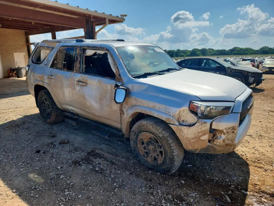 2023 TOYOTA 4RUNNER SR5 PREMIUM  