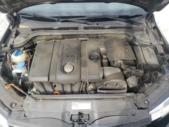 2012 VOLKSWAGEN JETTA SE  