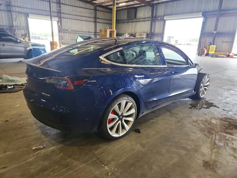 2018 TESLA MODEL 3   