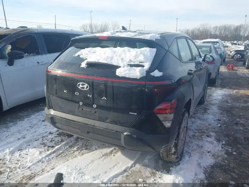 2025 HYUNDAI KONA SE