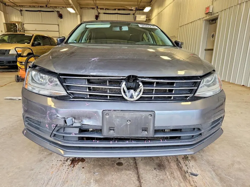 2018 VOLKSWAGEN JETTA SE  