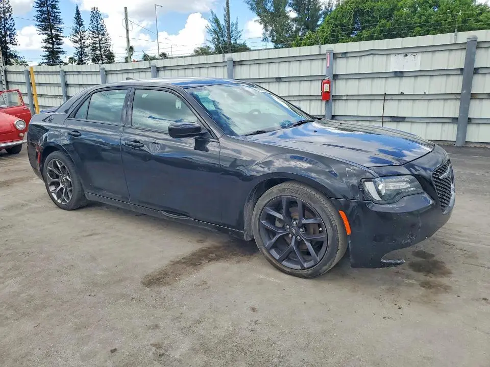 2018 CHRYSLER 300 S  