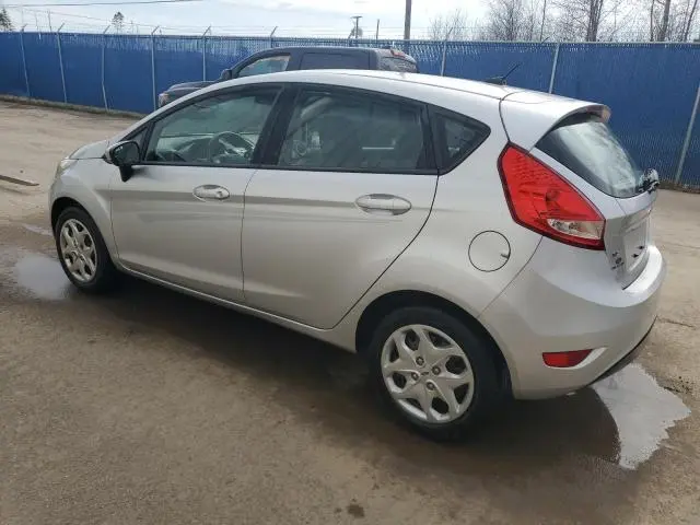 2011 FORD FIESTA SE  