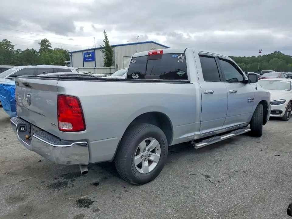 2017 RAM 1500 SLT  