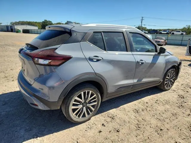 2022 NISSAN KICKS SV  