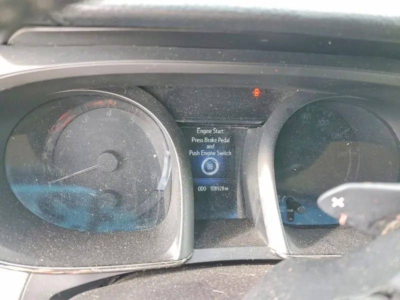 2018 TOYOTA AVALON XLE  