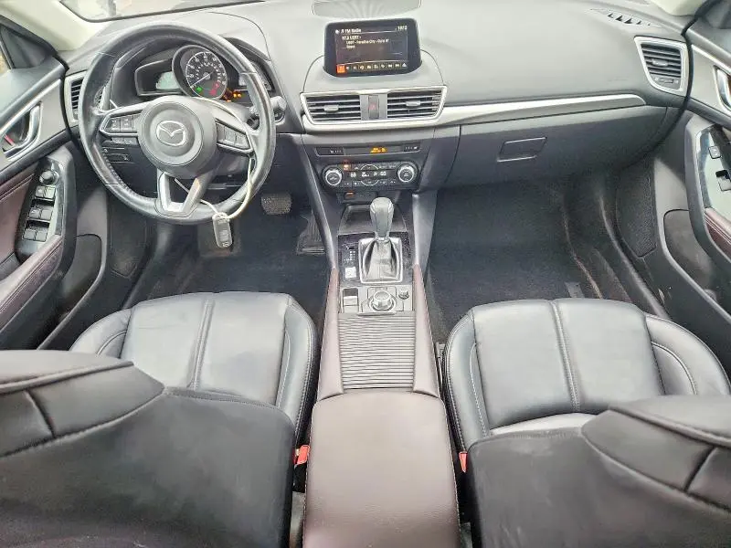 2018 MAZDA 3 TOURING  