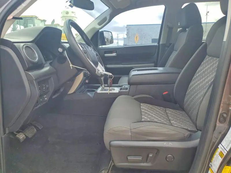 2019 TOYOTA TUNDRA SR5  