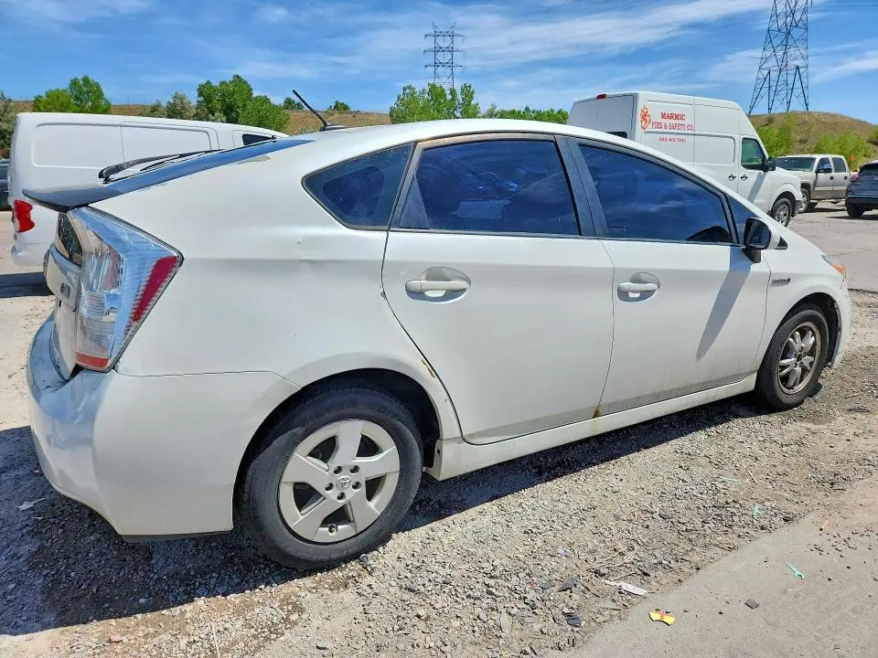 2010 TOYOTA PRIUS II  