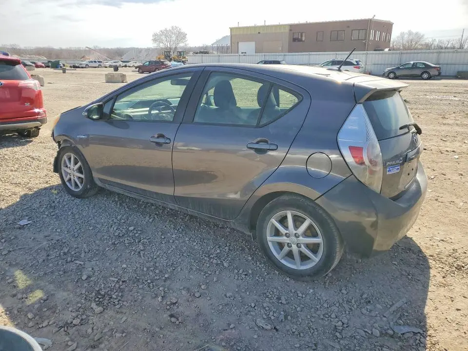 2013 TOYOTA PRIUS C THREE  