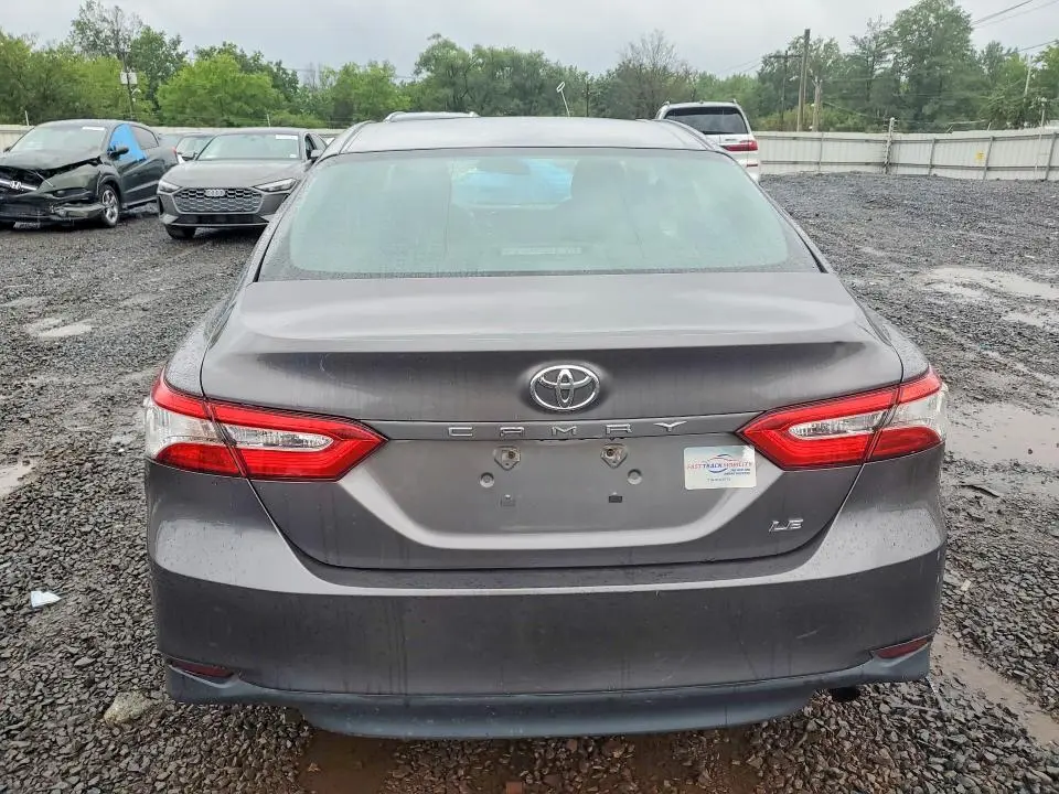 2018 TOYOTA CAMRY LE  
