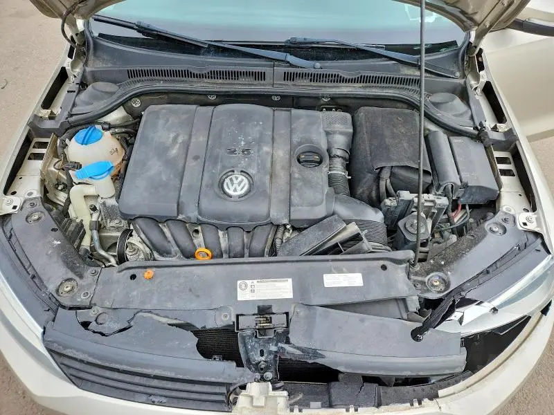 2012 VOLKSWAGEN JETTA SE  