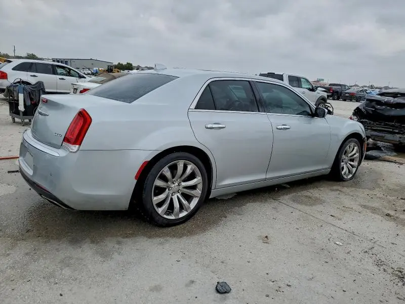 2019 CHRYSLER 300 LIMITED  