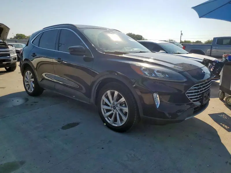 2021 FORD ESCAPE TITANIUM  