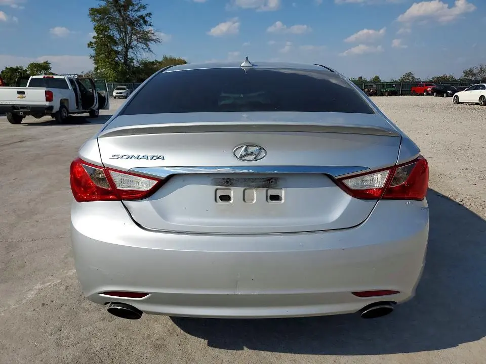2013 HYUNDAI SONATA SE  