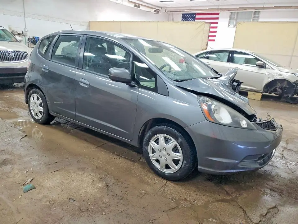 2013 HONDA FIT   