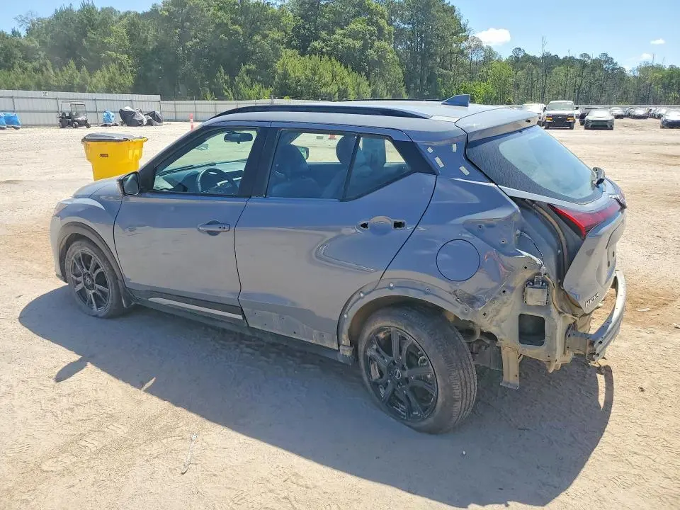 2024 NISSAN KICKS SR  