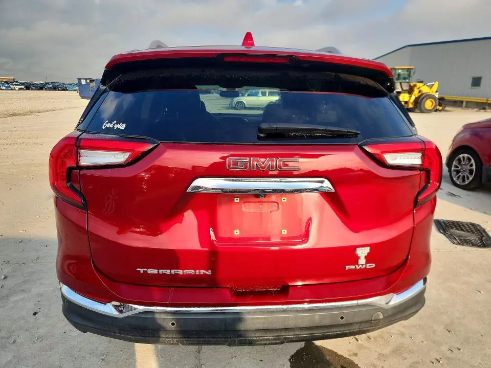 2022 GMC TERRAIN SLT  