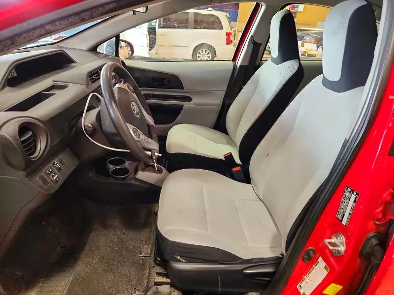 2013 TOYOTA PRIUS C ONE  