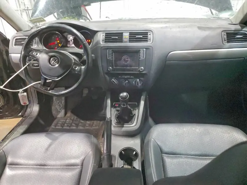 2017 VOLKSWAGEN JETTA SE  