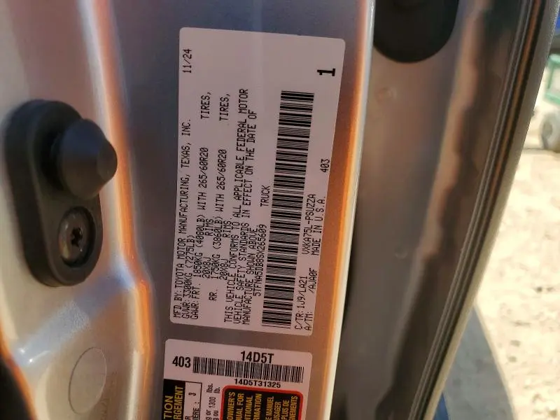 2025 TOYOTA TUNDRA PLATINUM  