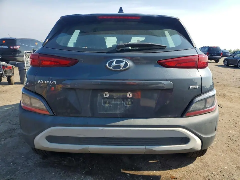 2022 HYUNDAI KONA SE  