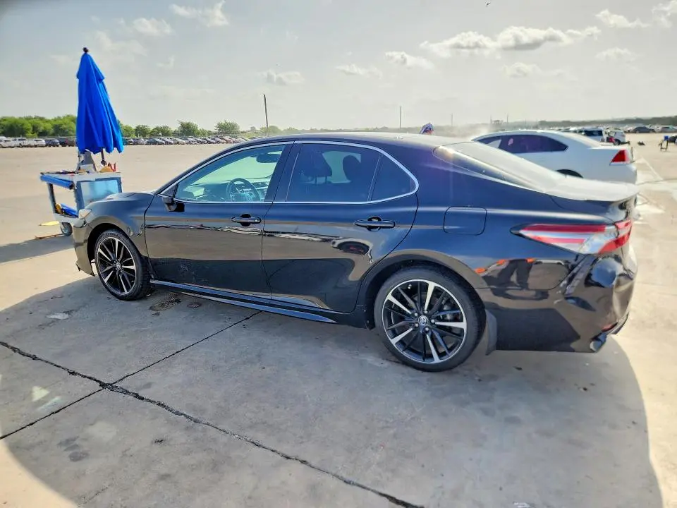 2018 TOYOTA CAMRY XSE  