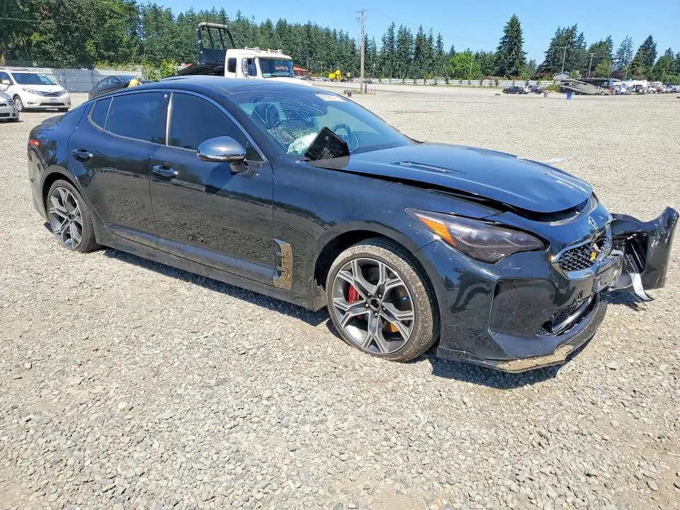 2018 KIA STINGER GT-LINE  