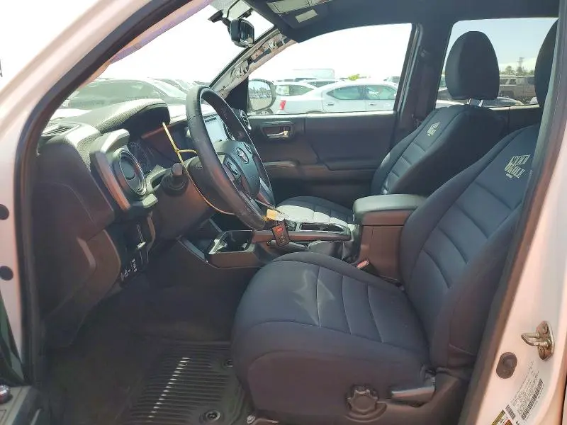 2016 TOYOTA TACOMA SR5 V6  