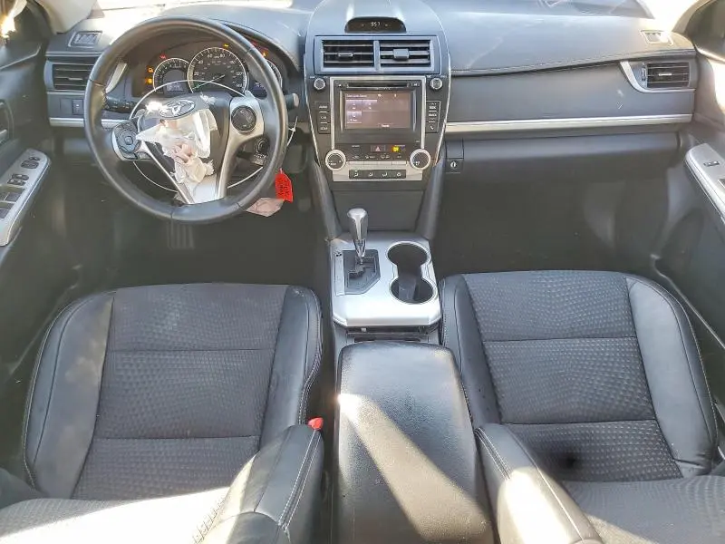 2014 TOYOTA CAMRY SE  