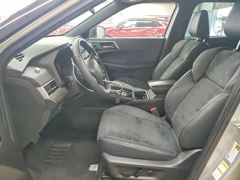 2022 MITSUBISHI OUTLANDER SE  