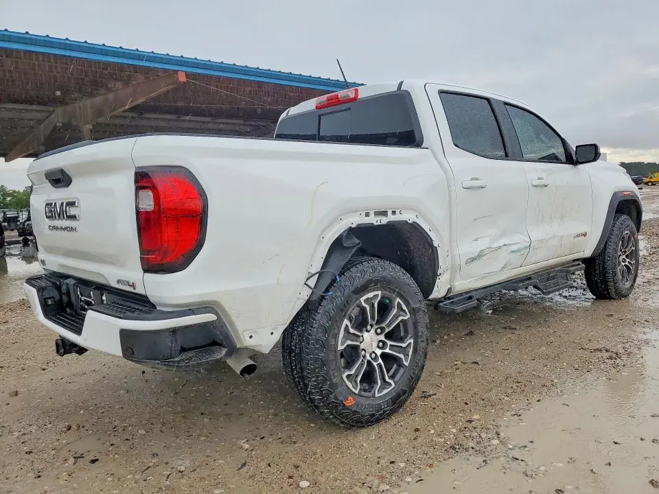 2025 GMC CANYON AT4  