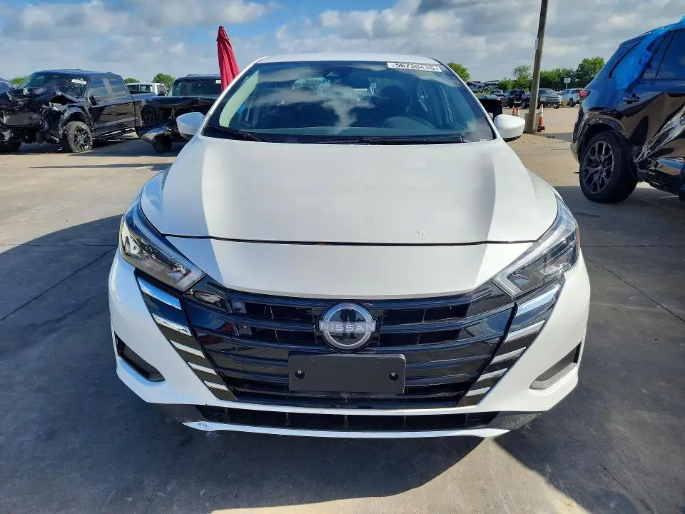 2025 NISSAN VERSA SV   