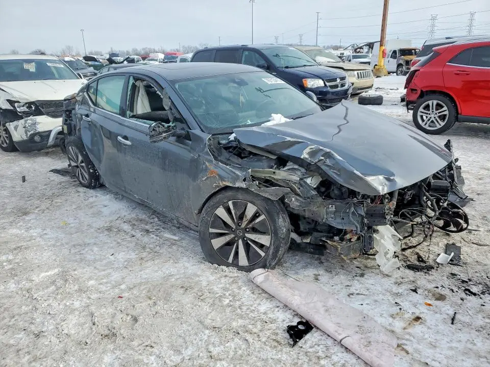 2019 NISSAN ALTIMA SL  